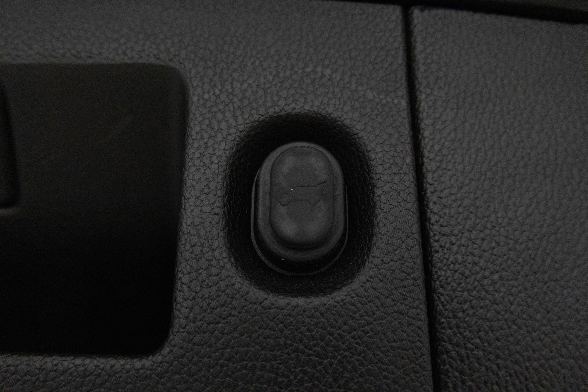 Used 2017 GMC Yukon XL SLT image 18