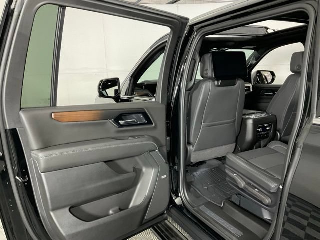 New 2026 GMC Yukon XL Denali w/ Denali Reserve Package AWD/4WD image 33