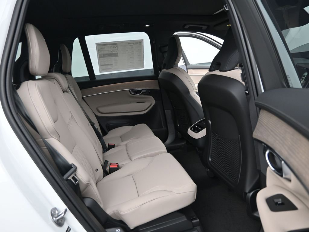 New 2026 Volvo XC90 B6 Plus w/ Protection Package Premier image 17