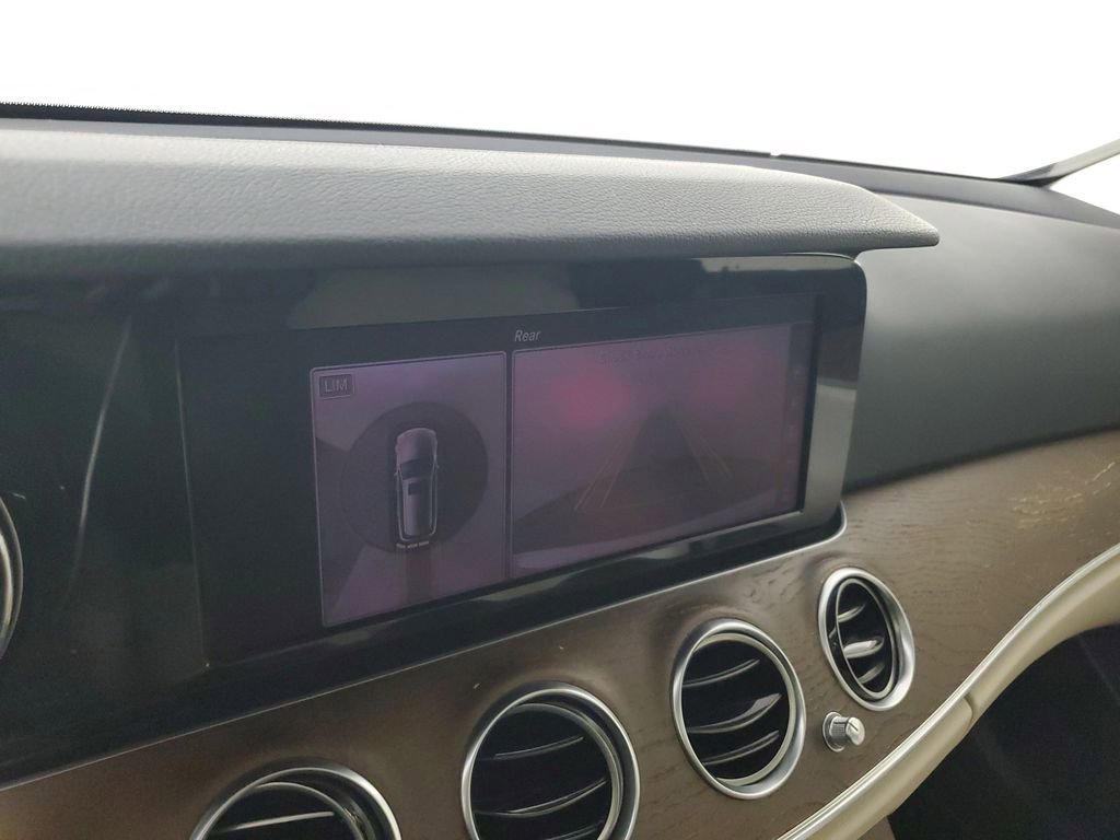 Used 2018 Mercedes-Benz E 400 4MATIC Wagon image 29