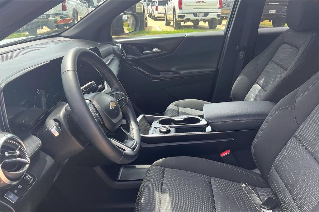 Used 2026 Chevrolet Equinox LT FWD image 22