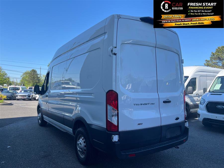 Used 2022 Ford Transit 250 148 High Roof AWD image 4