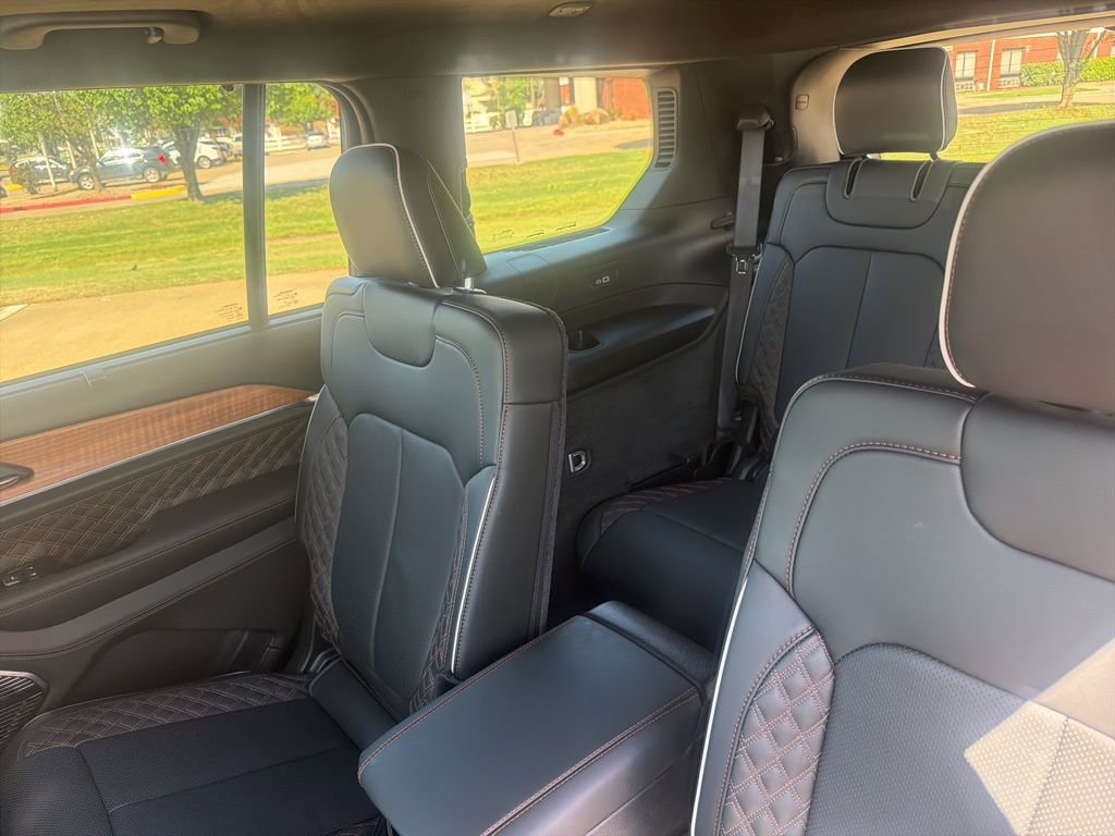 Used 2024 Jeep Grand Cherokee L Summit AWD/4WD image 20