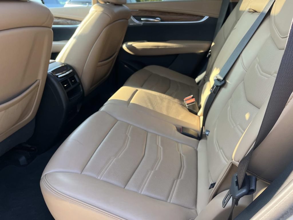 Used 2021 Cadillac XT5 Premium Luxury w/ Platinum Package FWD image 22