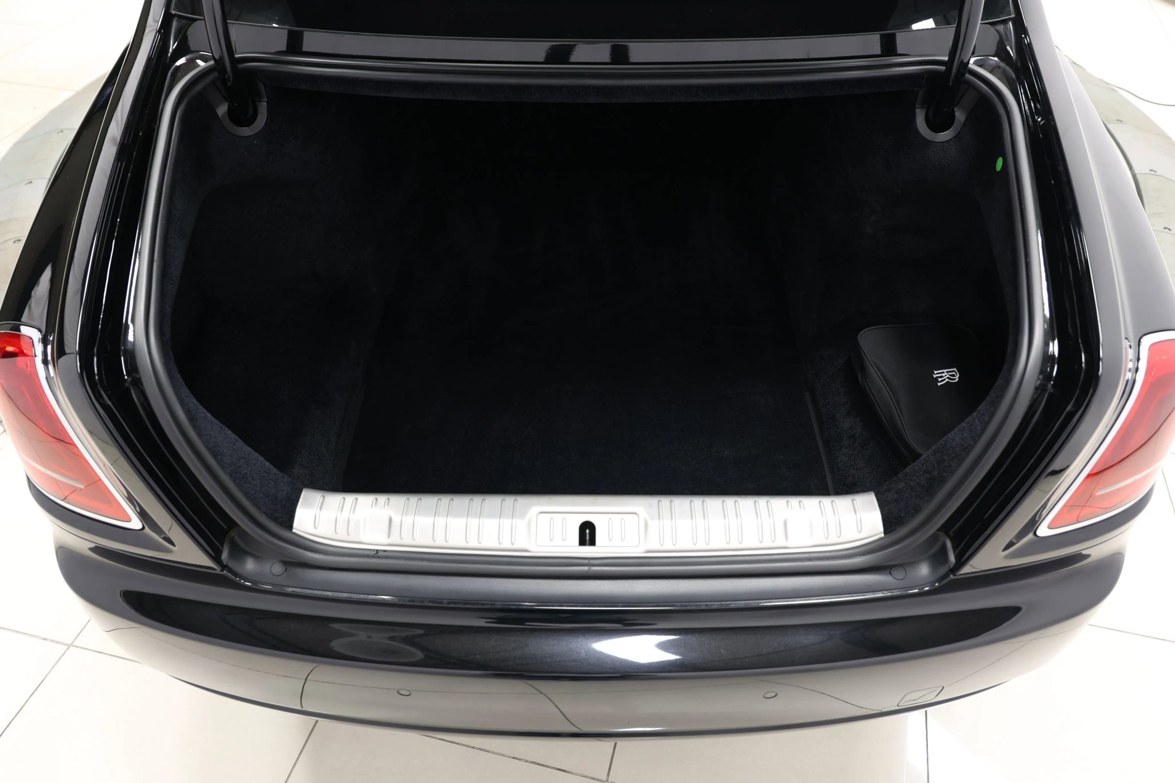Used 2015 Rolls-Royce Ghost image 76