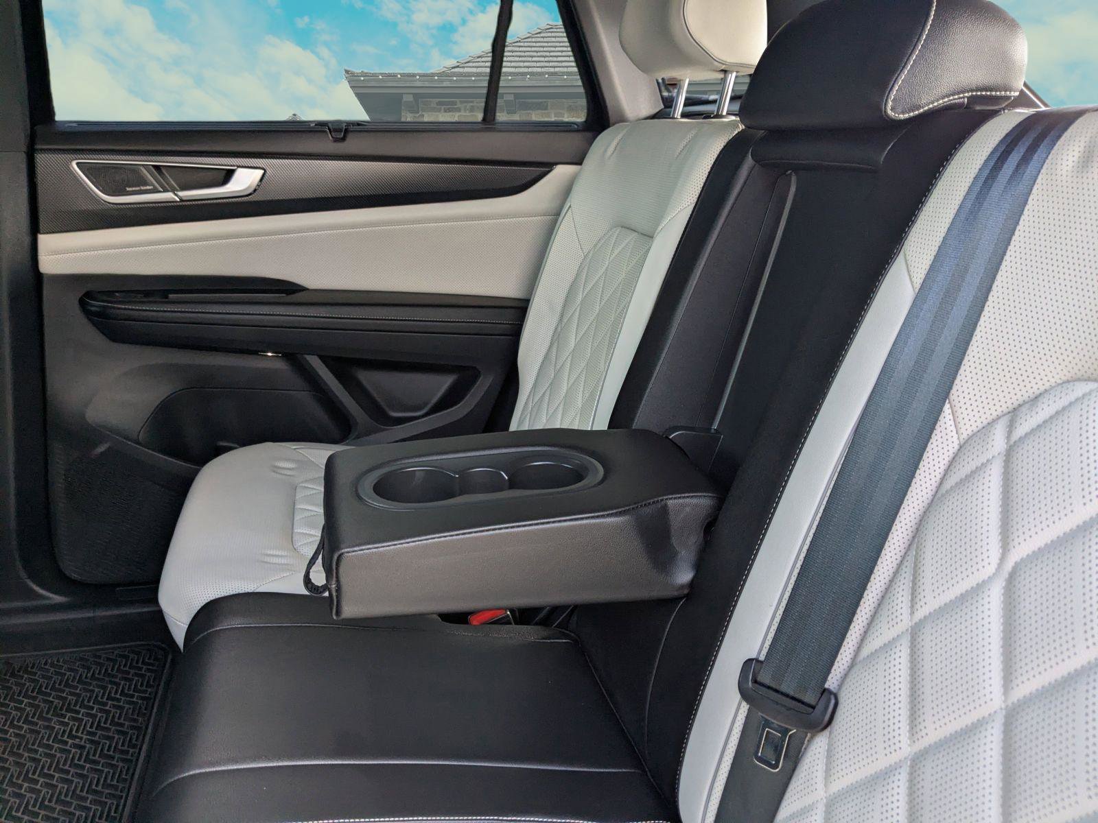 Used 2023 Volkswagen Atlas Cross Sport SEL image 22