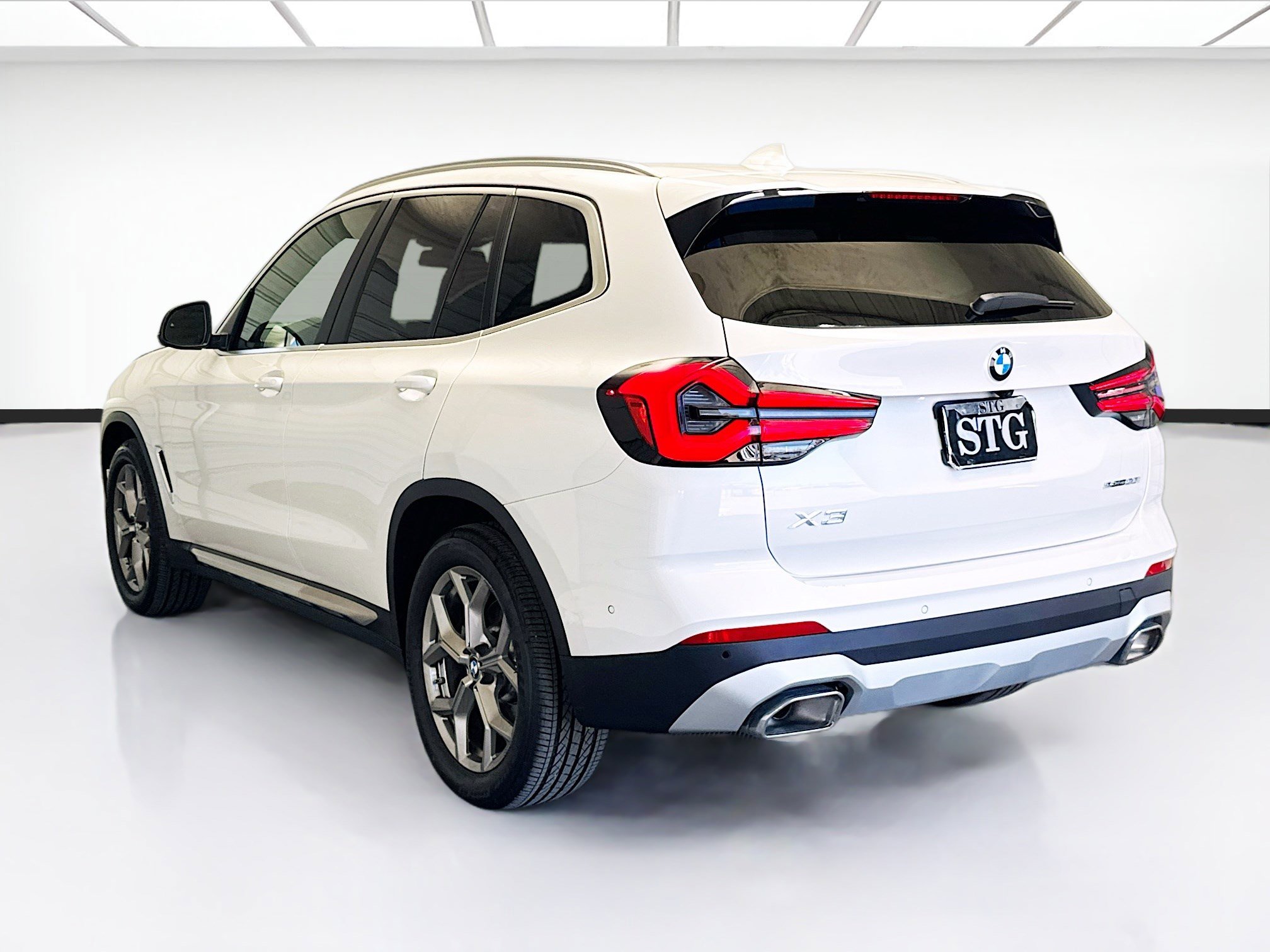 Used 2024 BMW X3 sDrive30i w/ Convenience Package image 6