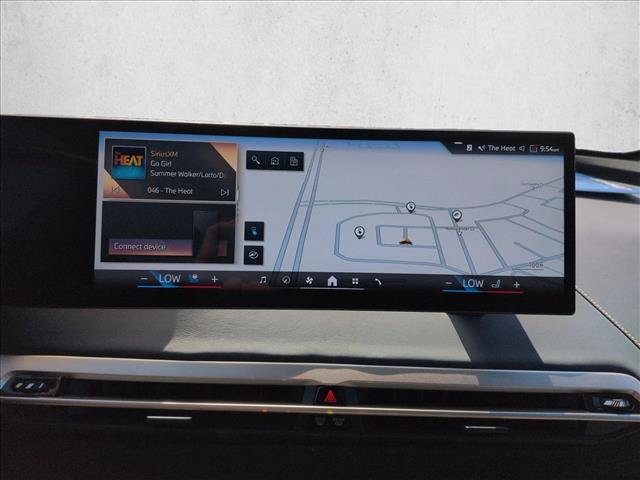 Used 2024 BMW iX xDrive50 w/ Premium Package AWD/4WD image 13