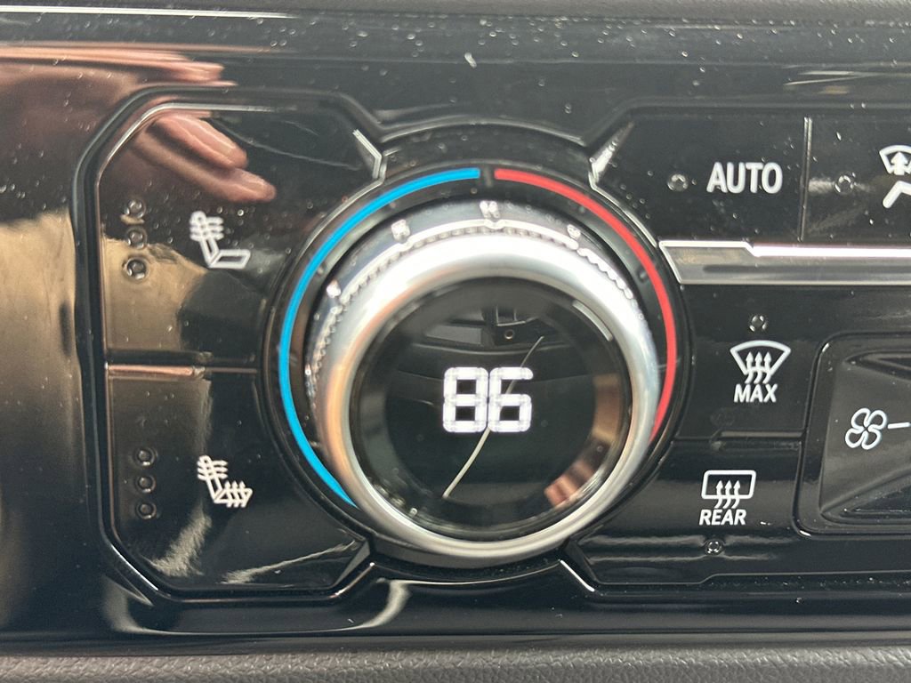 Certified 2025 GMC Sierra 1500 SLE image 30