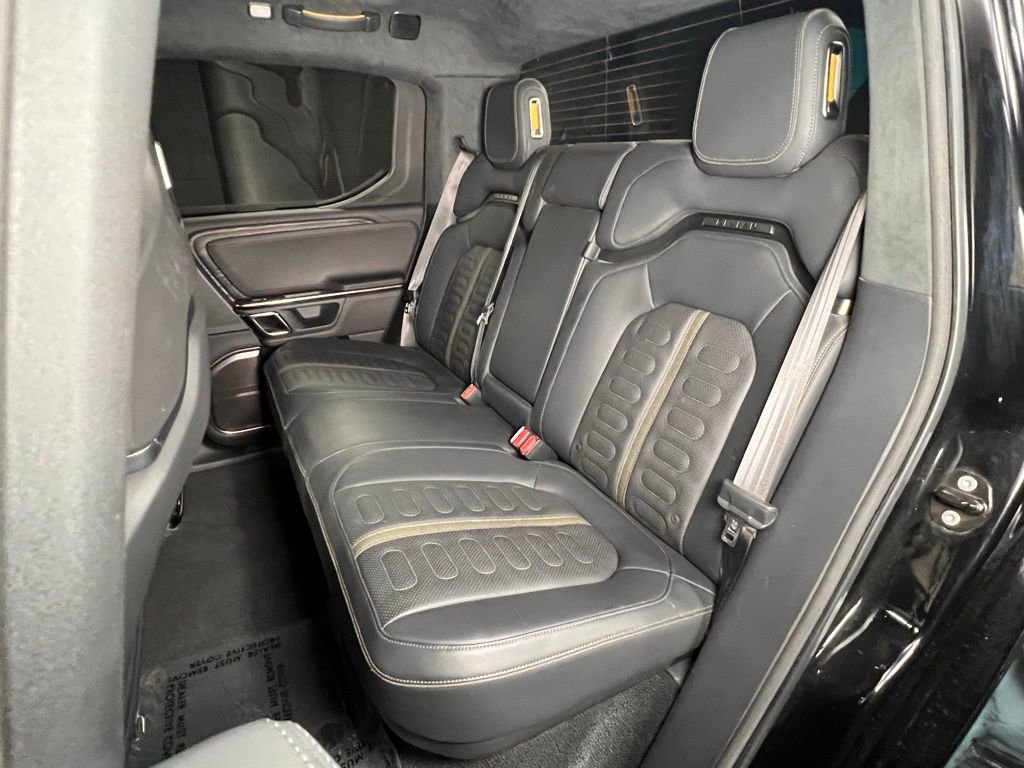 Used 2022 Rivian R1T Adventure image 17