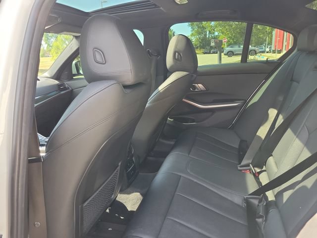 Used 2021 BMW 330i xDrive Sedan w/ Premium Package AWD/4WD image 35