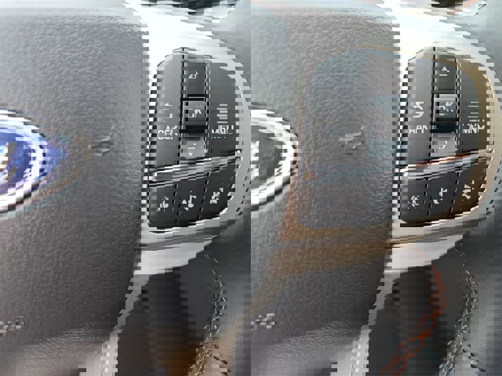 New 2025 Ford Explorer Active w/ Active Comfort Package image 19