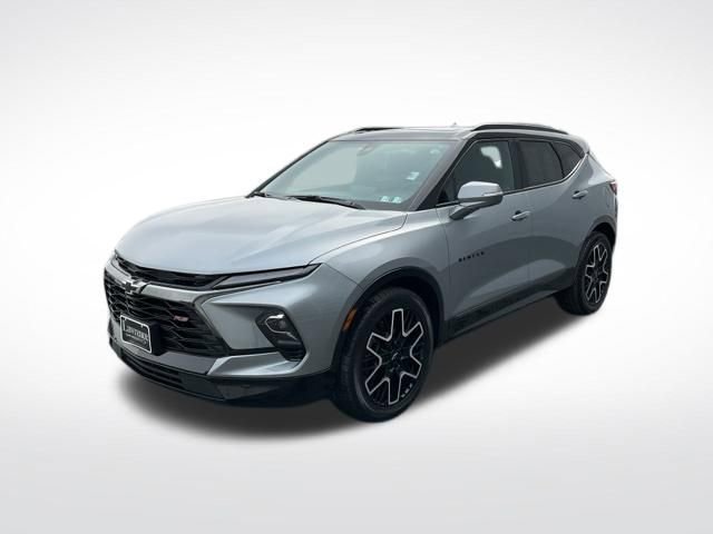 Certified 2023 Chevrolet Blazer RS w/ Driver Confidence II Package image 3