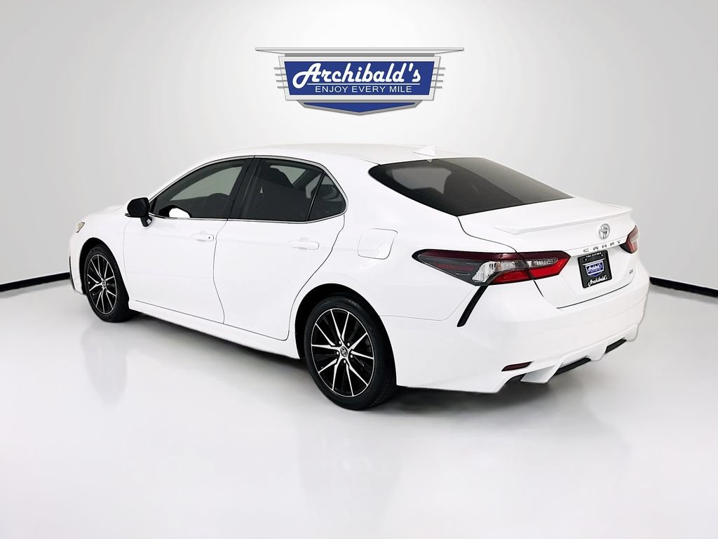 Used 2023 Toyota Camry SE FWD image 6