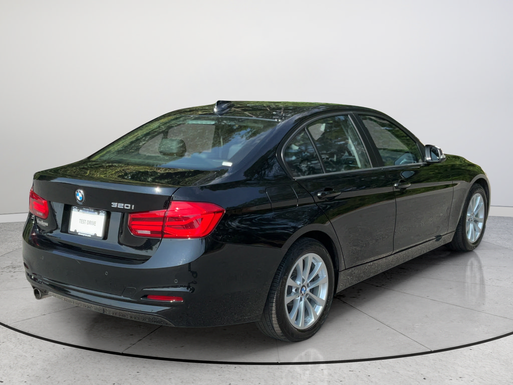Used 2016 BMW 320i Sedan RWD image 14