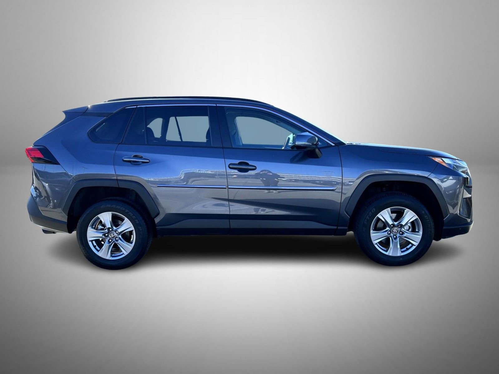 Used 2023 Toyota RAV4 XLE image 4