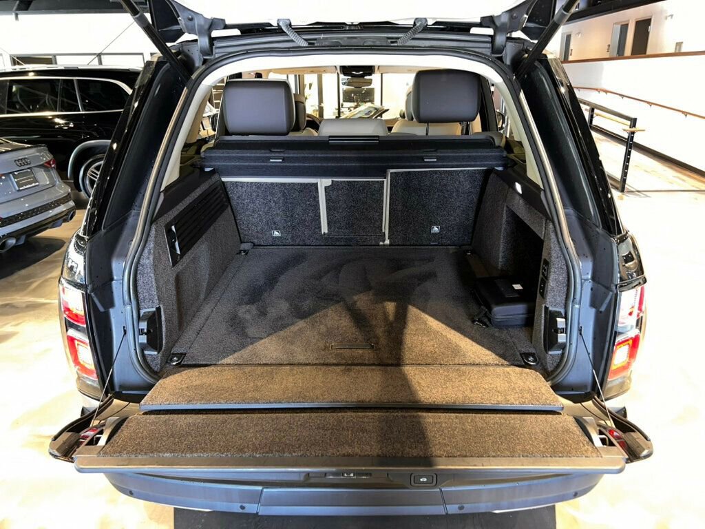 Used 2022 Land Rover Range Rover P525 Westminster Edition image 21