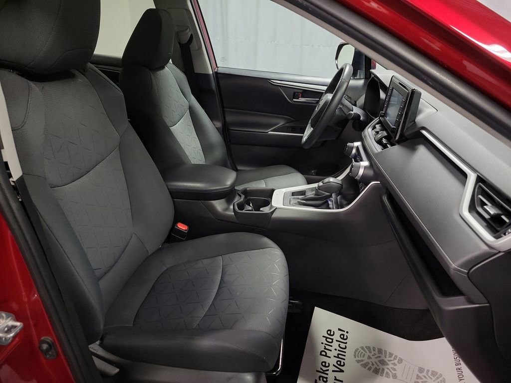 Used 2020 Toyota RAV4 XLE w/ Convenience Package image 26