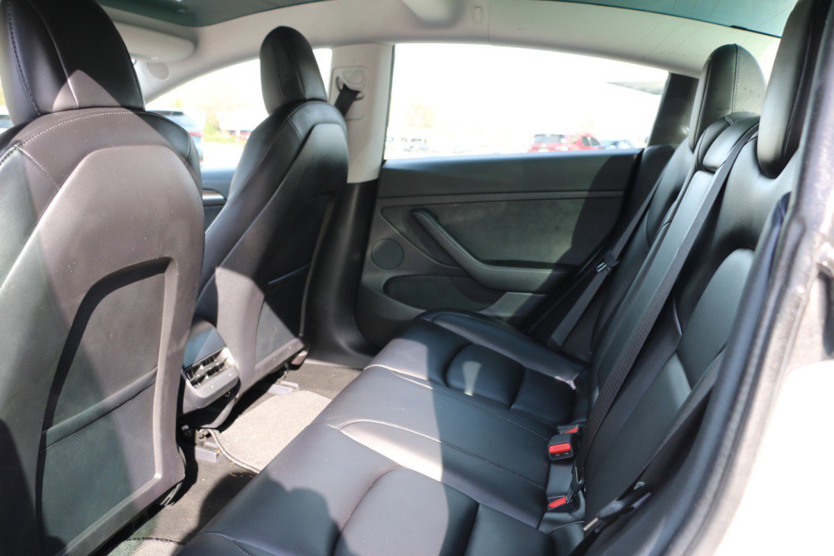 Used 2021 Tesla Model 3 Standard Range Plus image 24