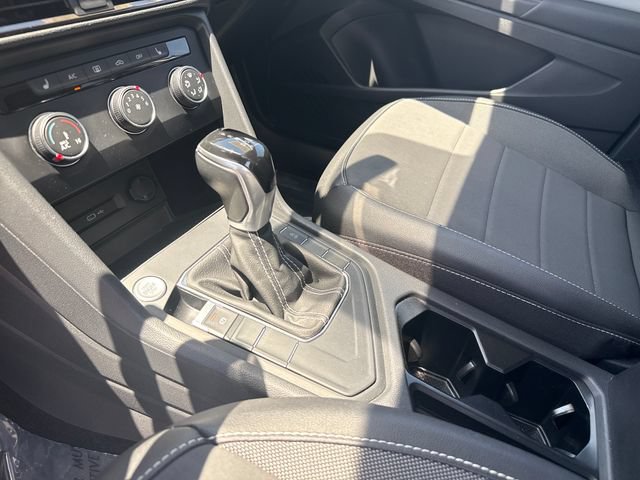 Used 2022 Volkswagen Taos SE FWD image 24