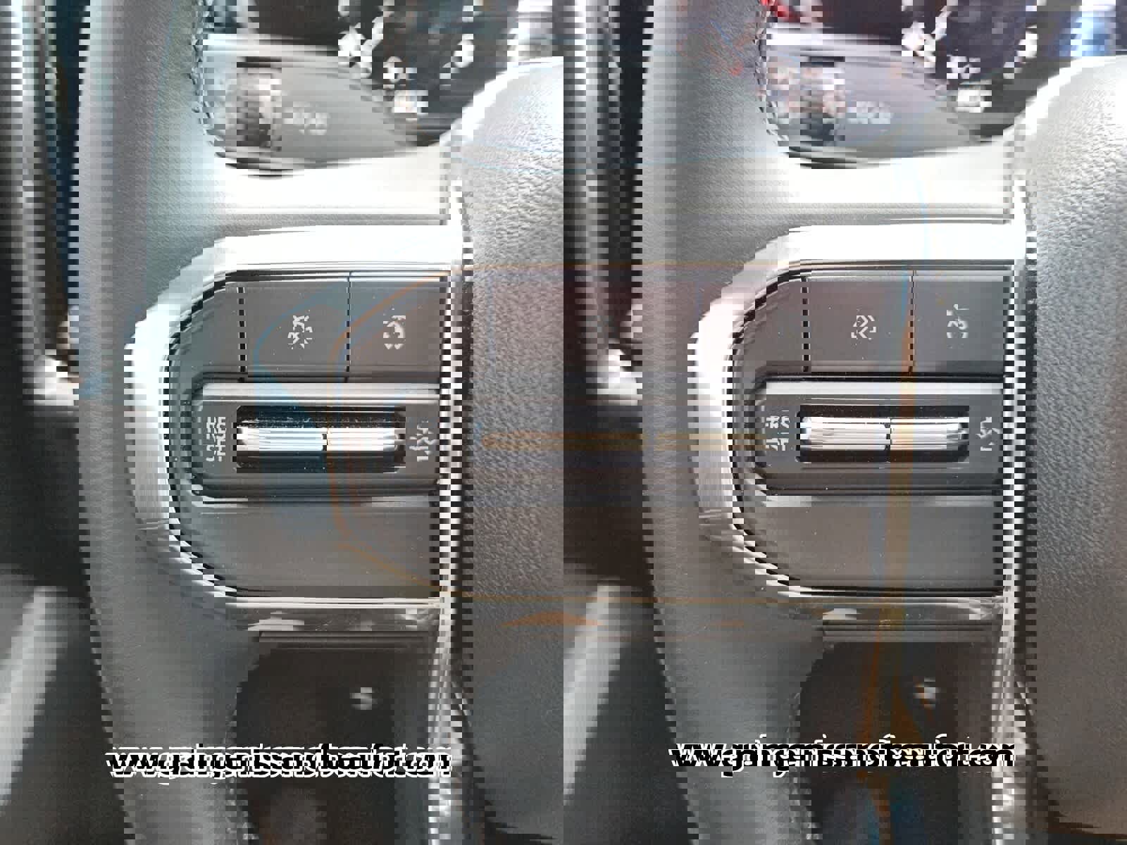 Used 2024 GMC Canyon Elevation w/ Convenience Package image 12