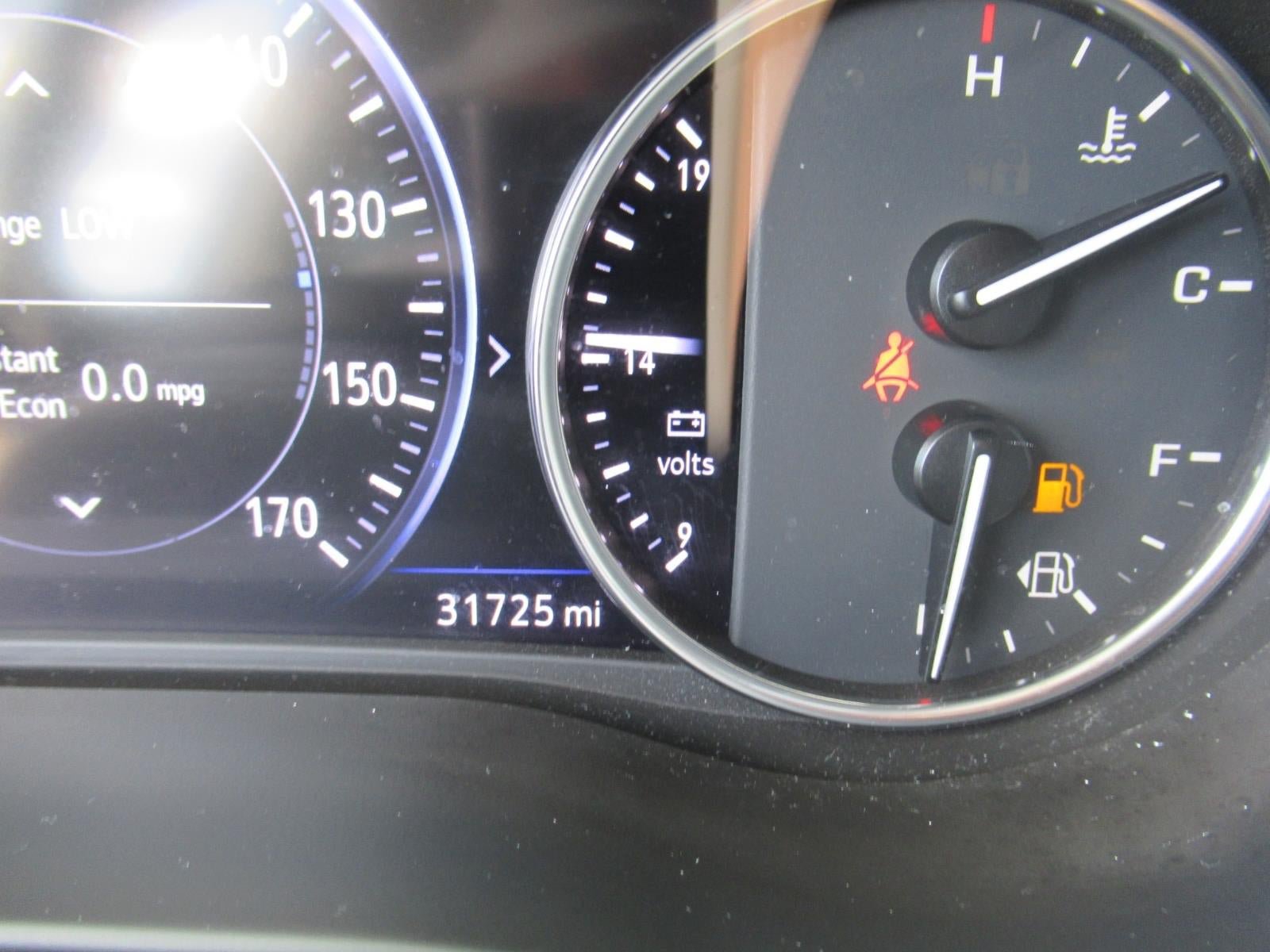 Used 2023 Buick Enclave Avenir w/ Avenir Technology Package FWD image 26