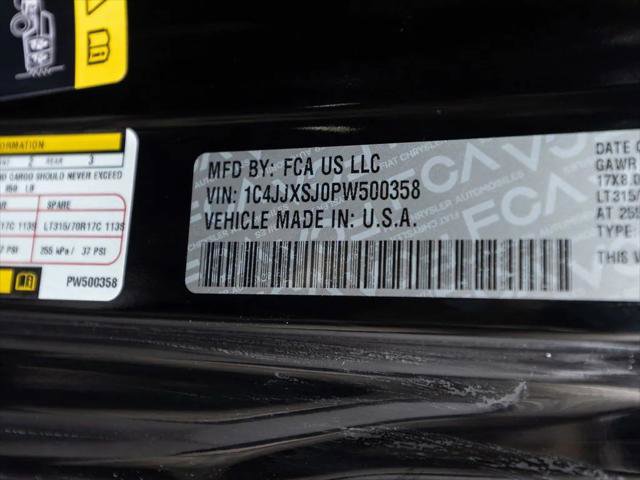 Certified 2023 Jeep Wrangler Unlimited Rubicon 392 w/ Xtreme Recon 35" Tire Package AWD/4WD image 16