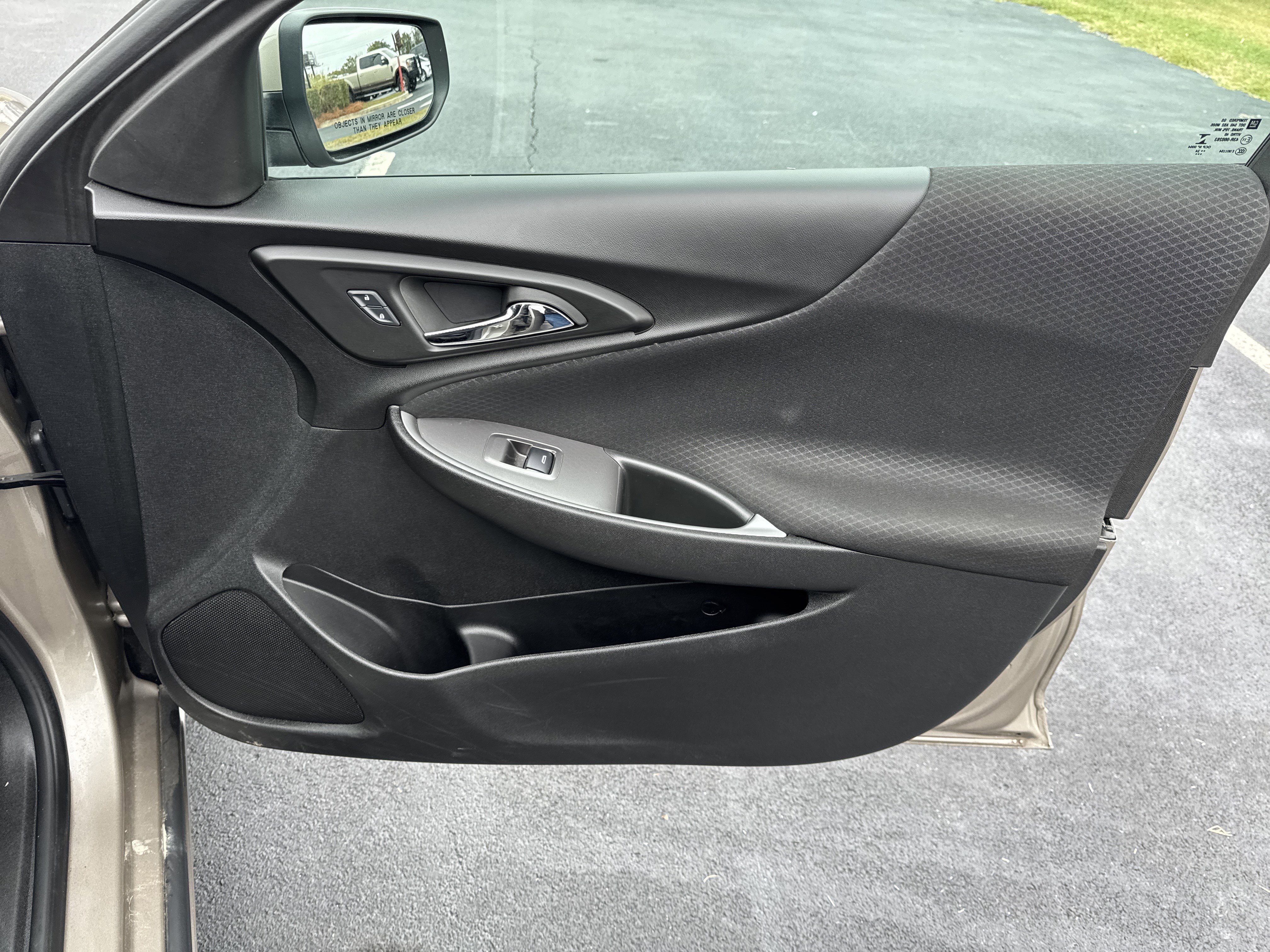 Used 2024 Chevrolet Malibu LT image 36