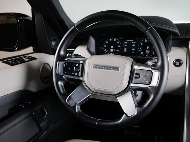 Used 2024 Land Rover Discovery Dynamic SE AWD/4WD image 12