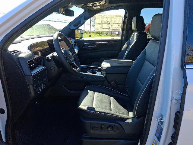 New 2026 Chevrolet Suburban Premier image 6
