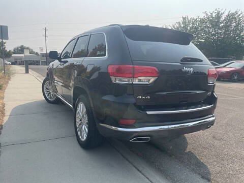 Used 2017 Jeep Grand Cherokee Summit w/ Skid Plate Group image 8