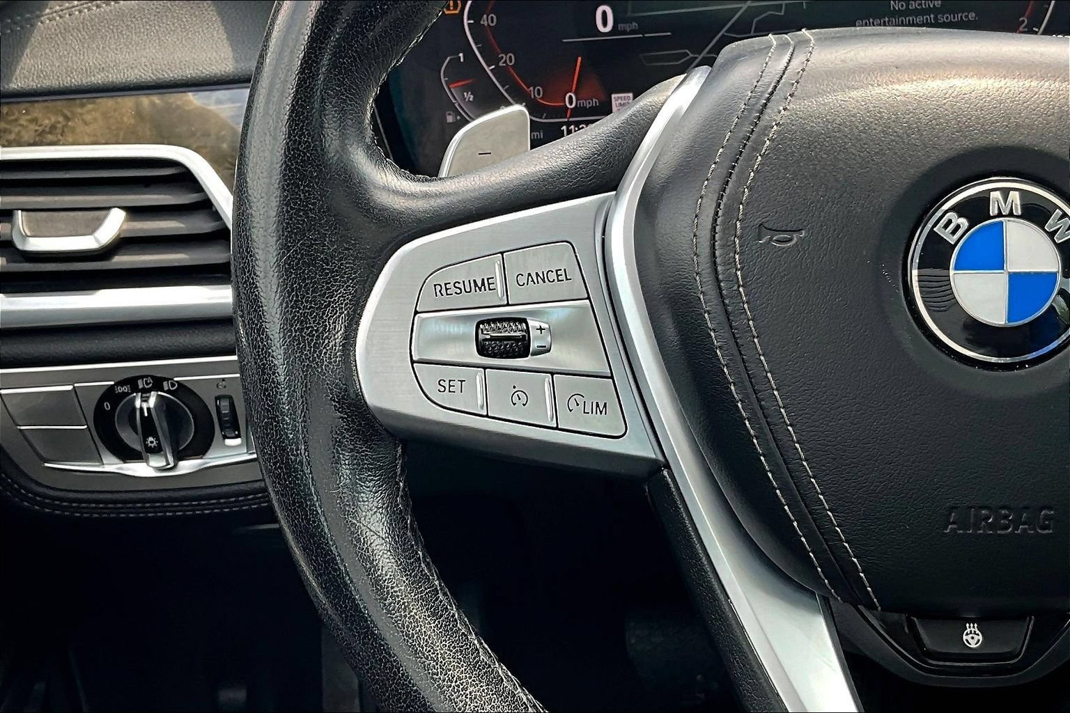 Used 2022 BMW 740i RWD image 10