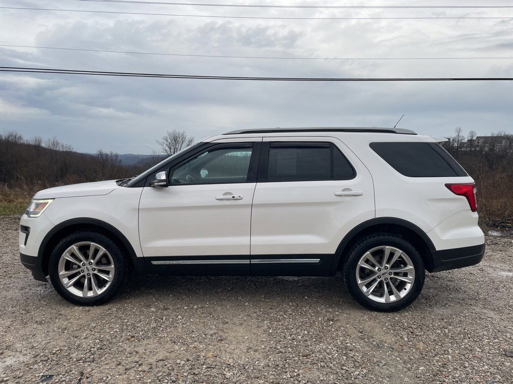 Used 2019 Ford Explorer XLT w/ Equipment Group 202A image 8