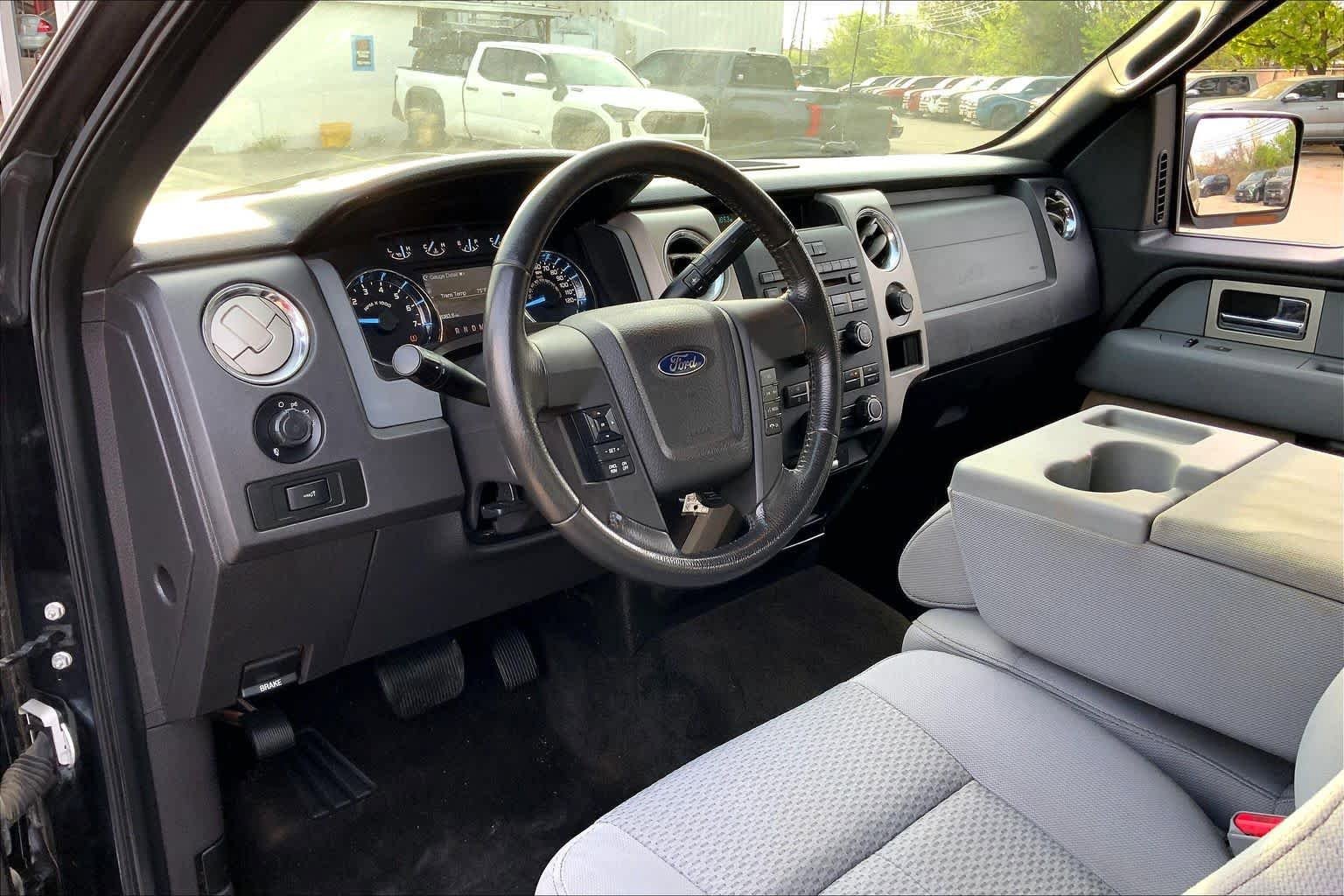 Used 2011 Ford F150 XLT w/ XLT Chrome Pkg AWD/4WD image 14