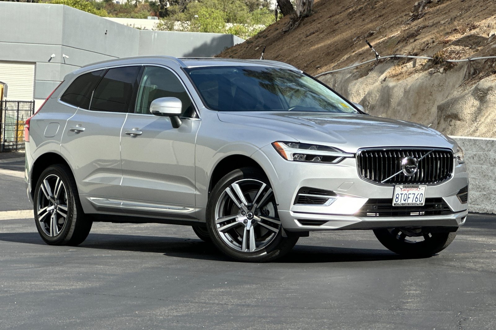 Used 2021 Volvo XC60 T8 Inscription Expression w/ Advanced Package AWD/4WD image 2
