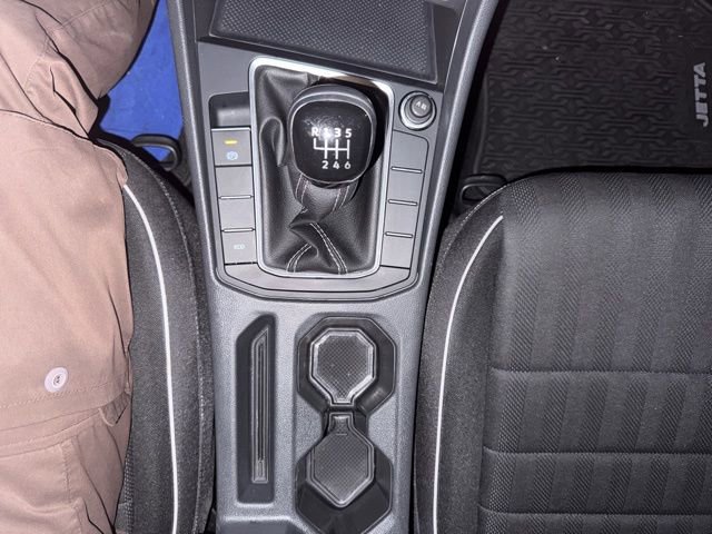 Used 2024 Volkswagen Jetta Sport image 33