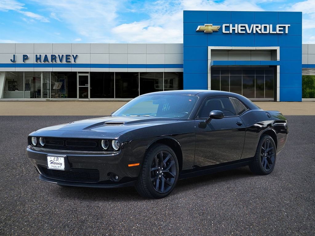 Used 2020 Dodge Challenger SXT w/ Plus Package RWD image 3