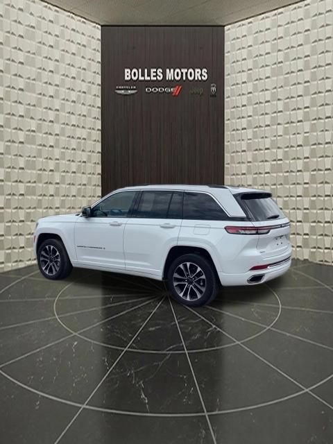 Certified 2023 Jeep Grand Cherokee Overland w/ Luxury Tech Group IV AWD/4WD image 8