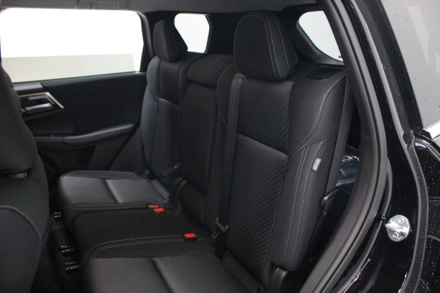 New 2026 Mitsubishi Outlander ES FWD image 25