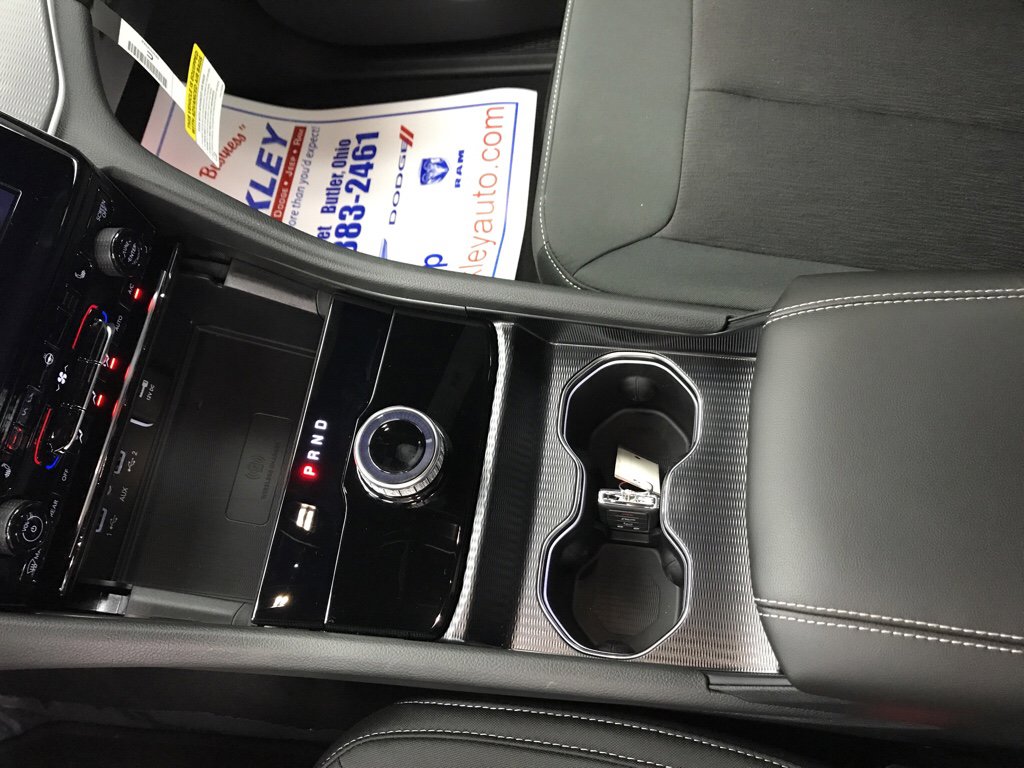 New 2026 Jeep Grand Cherokee Laredo image 11