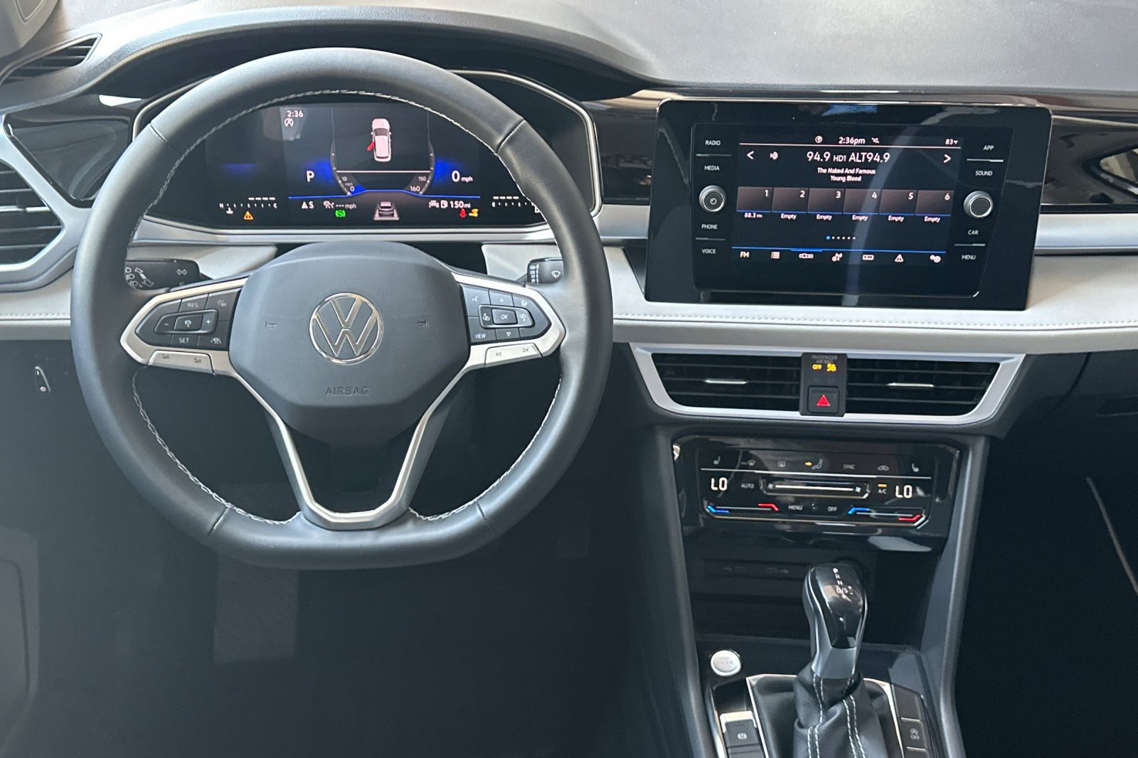 New 2026 Volkswagen Taos SE FWD image 12