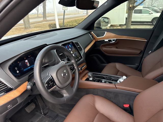 Used 2024 Volvo XC90 B6 Plus w/ Protection Package image 17