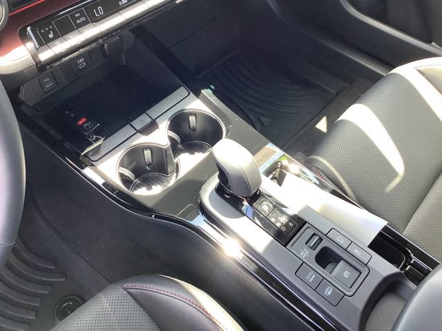 Used 2026 Toyota Prius Plug-In Hybrid FWD image 17