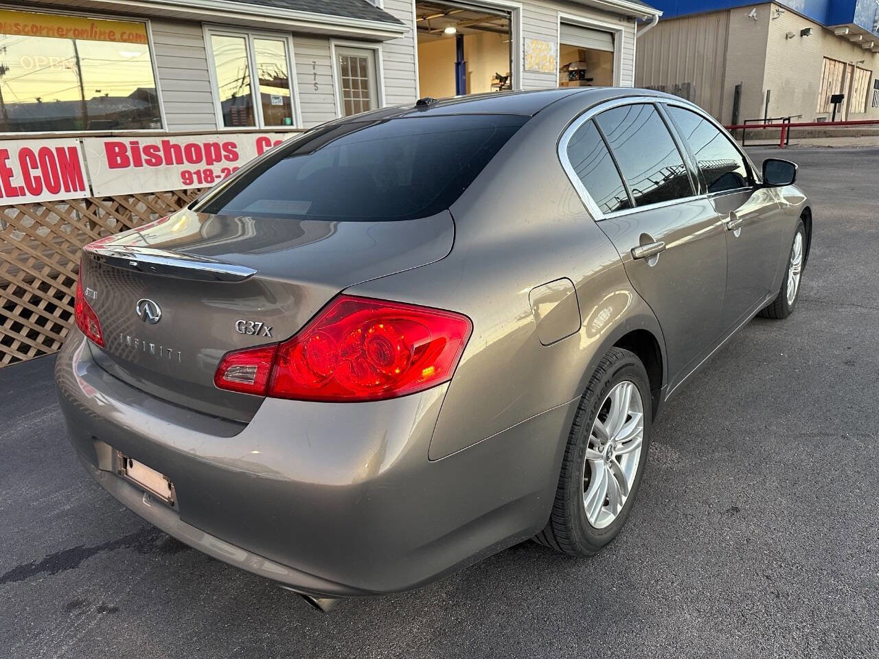Used 2010 INFINITI G37 x Sedan image 8