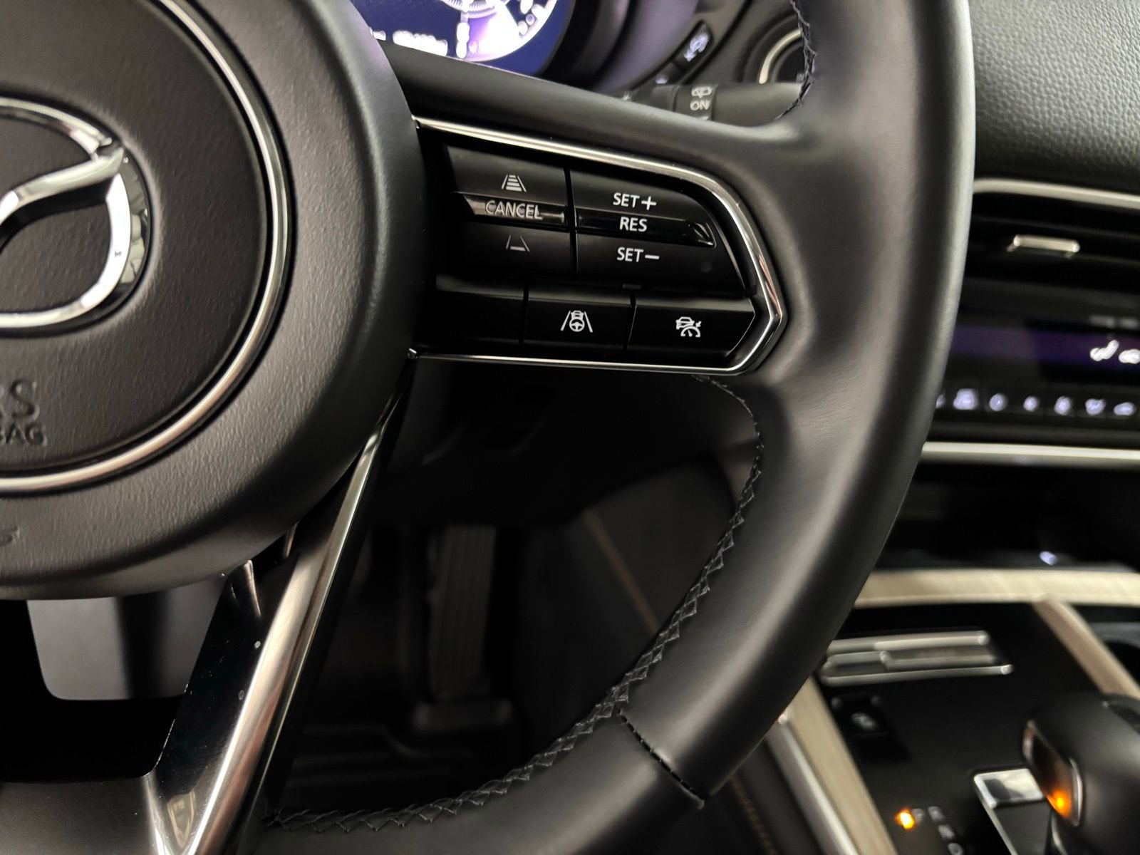 Certified 2025 MAZDA CX-90 Plug-In Hybrid w/Premium Sport image 23