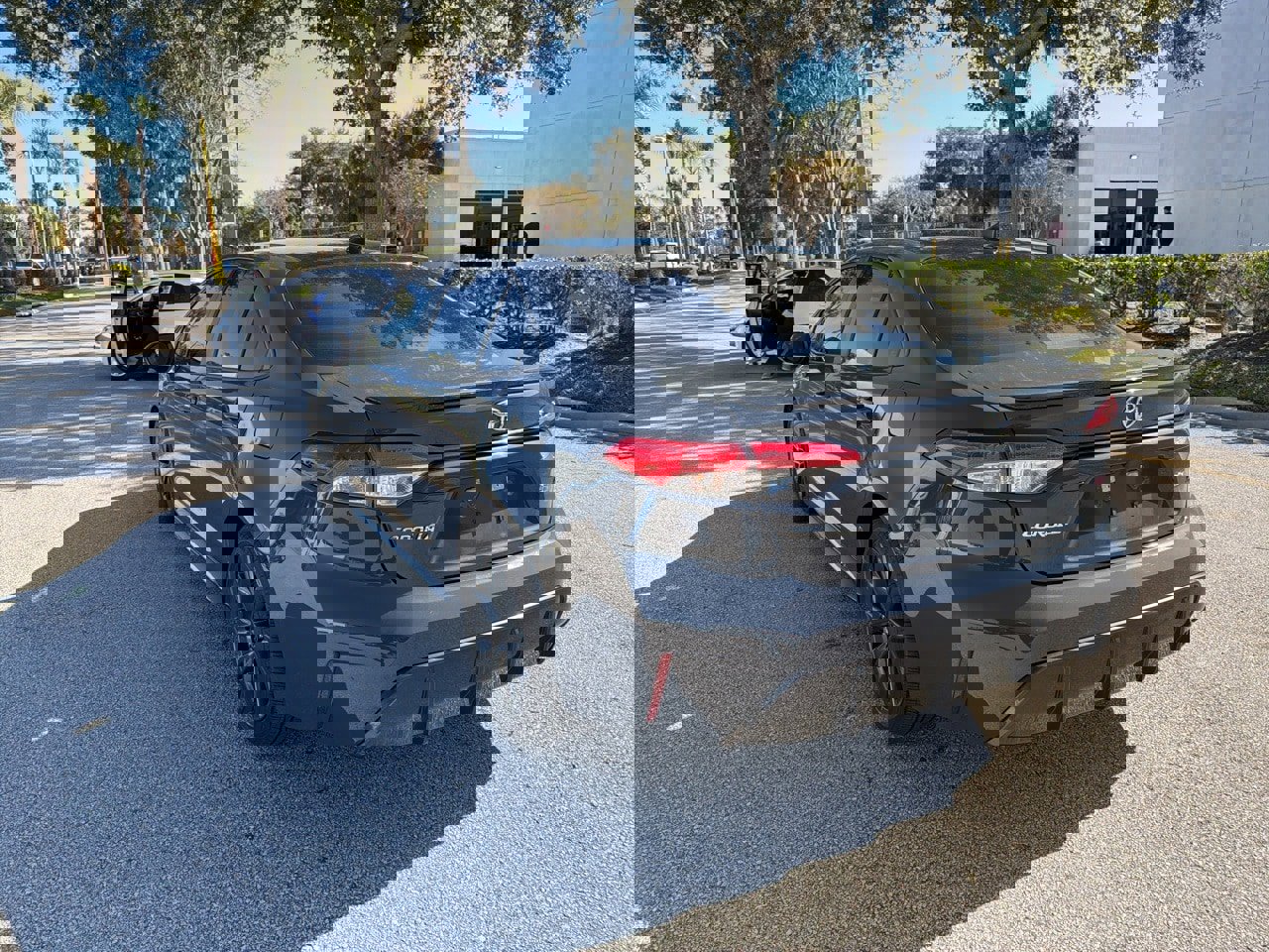 Used 2024 Toyota Corolla SE image 3