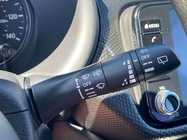 Used 2023 Nissan Kicks SV FWD image 23