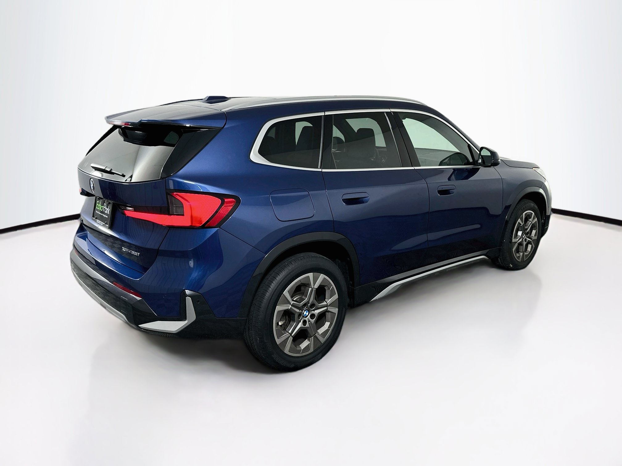 Used 2025 BMW X1 xDrive28i AWD/4WD image 9
