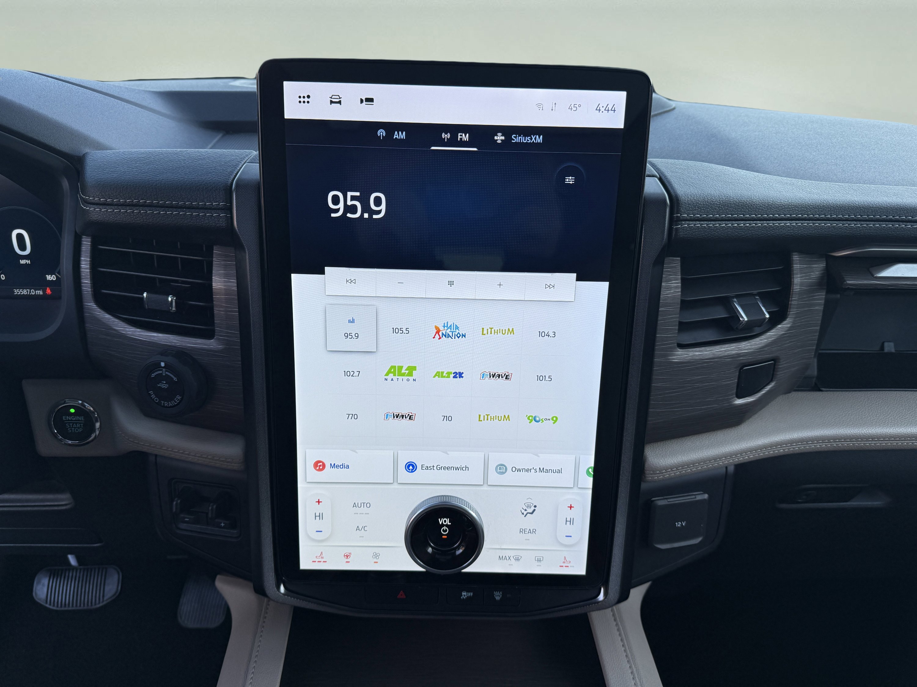 Used 2023 Ford Expedition Max Limited image 17