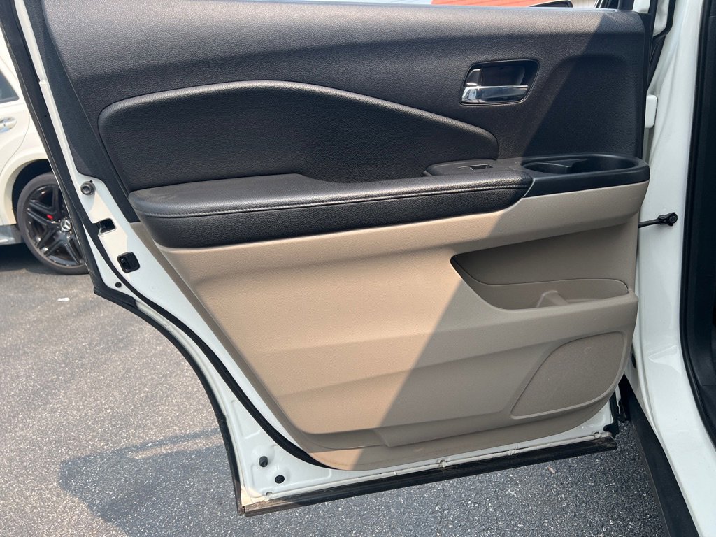 Used 2019 Honda Pilot LX image 11